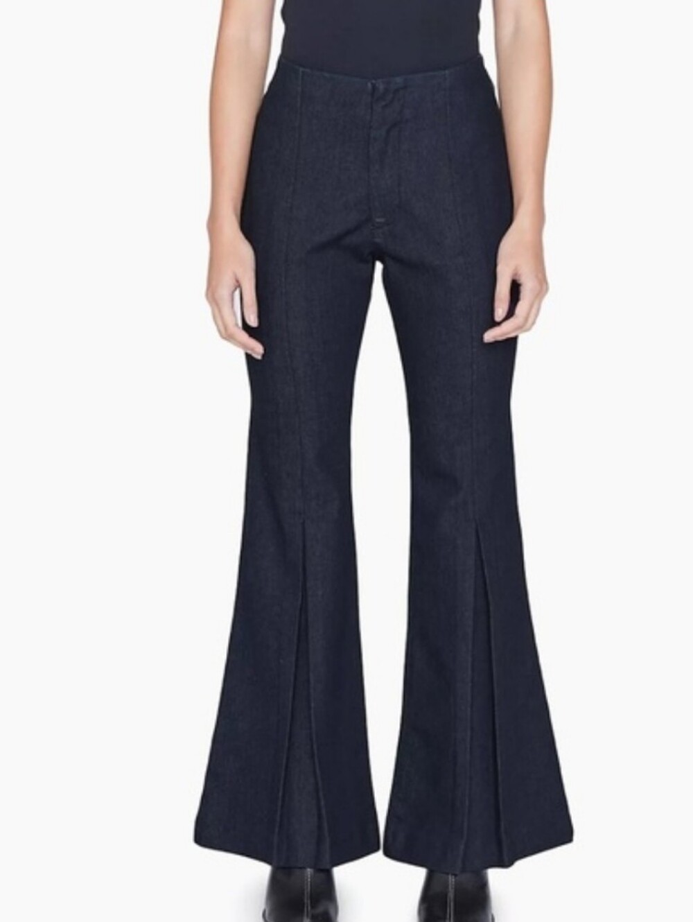 Frame Le Pixie Pleated Flare Jeans